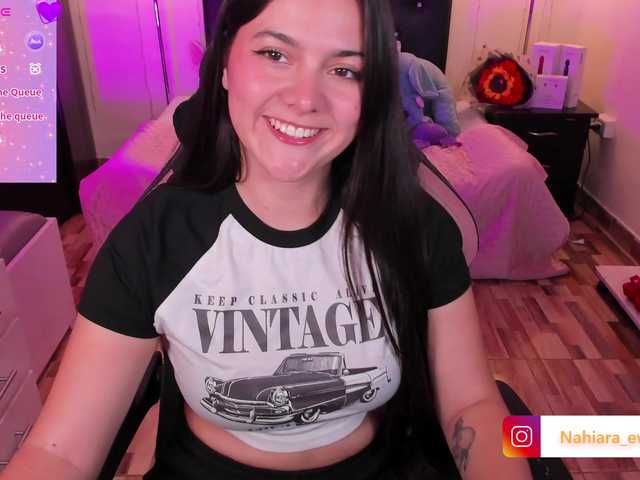 NahiaraEvans-'s BongaCams show and profile