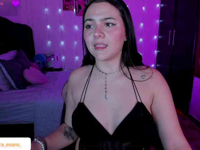 NahiaraEvans- webcam