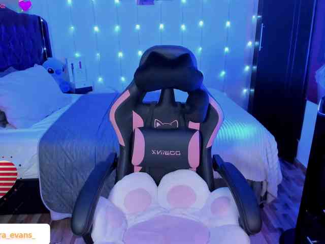 NahiaraEvans- webcam