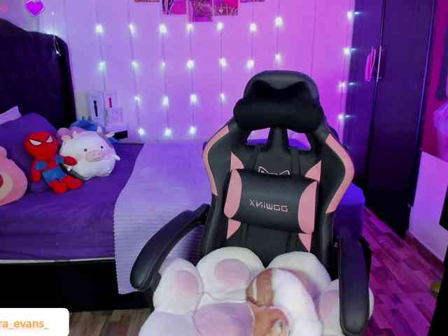 NahiaraEvans- webcam