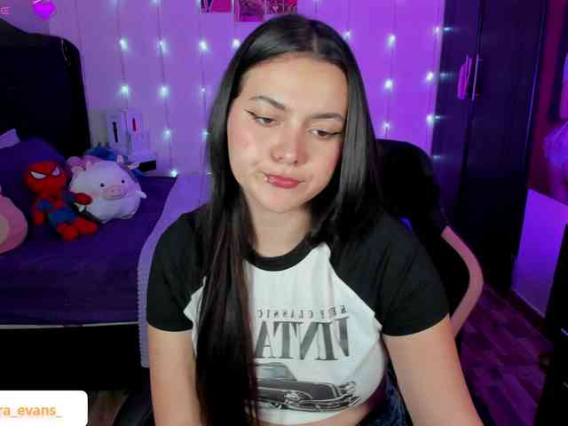 NahiaraEvans- webcam