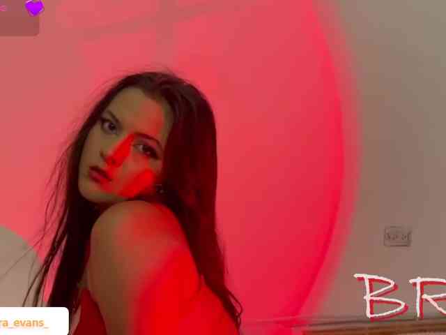 NahiaraEvans- webcam