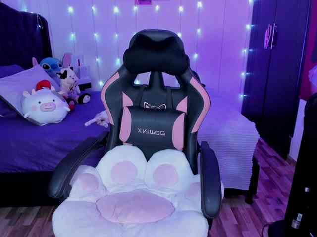 NahiaraEvans- webcam