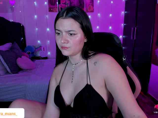 NahiaraEvans- webcam