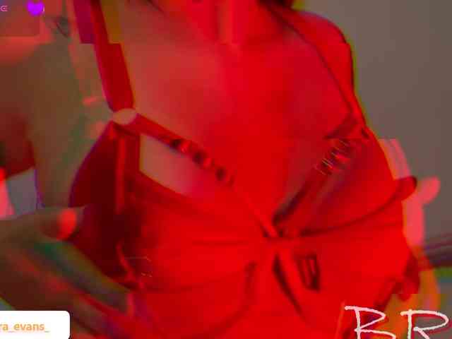 NahiaraEvans- webcam