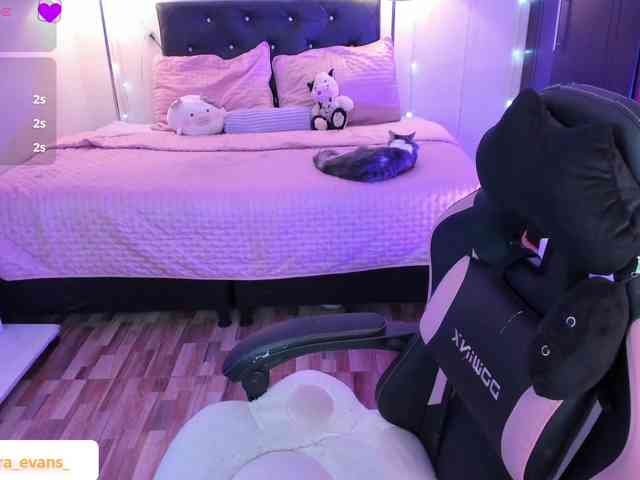 NahiaraEvans- webcam