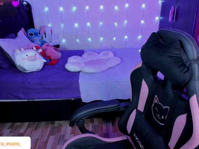 NahiaraEvans- webcam