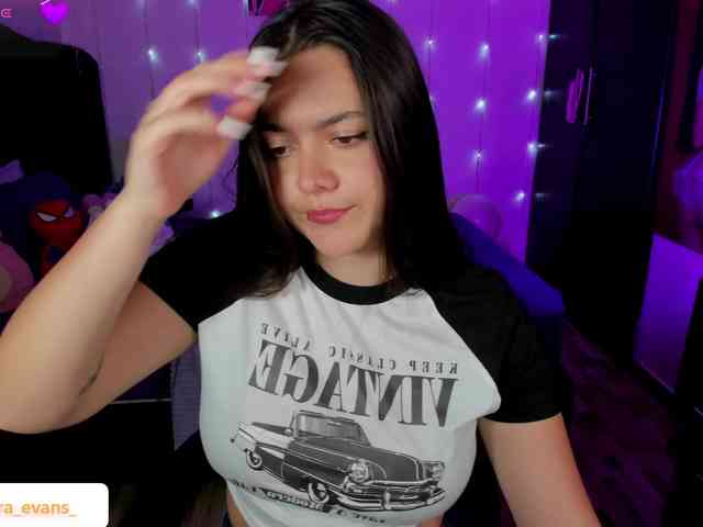 NahiaraEvans- webcam