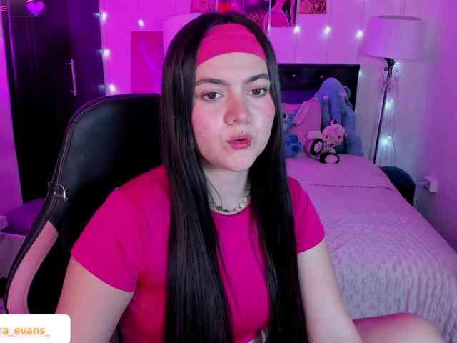 NahiaraEvans- webcam