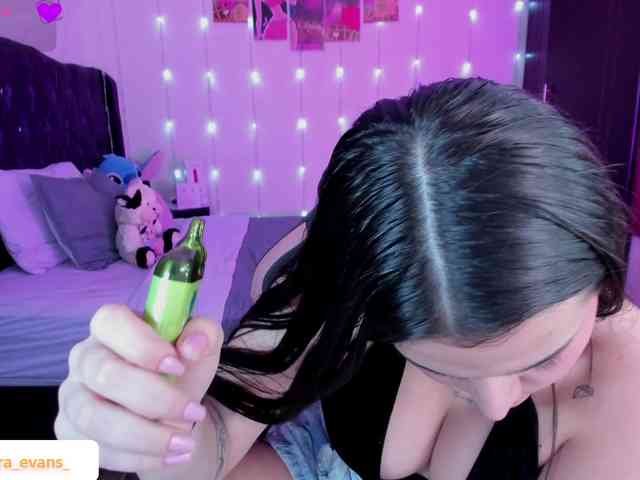NahiaraEvans- webcam