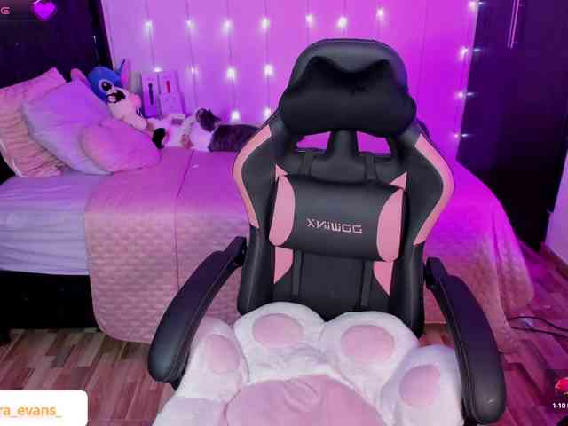 NahiaraEvans- webcam