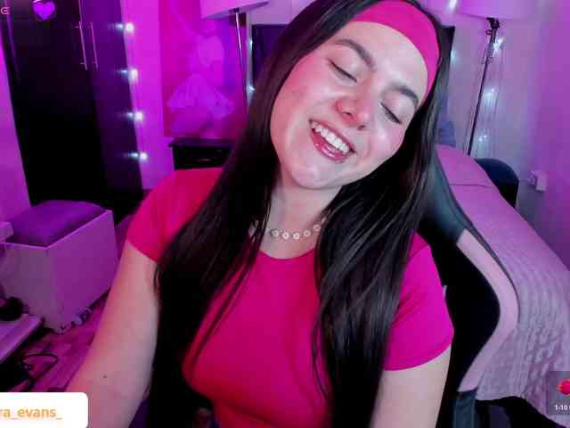 NahiaraEvans- webcam