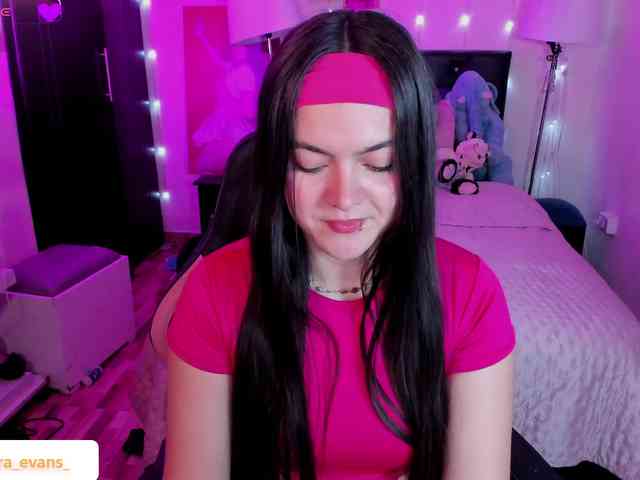 NahiaraEvans- webcam