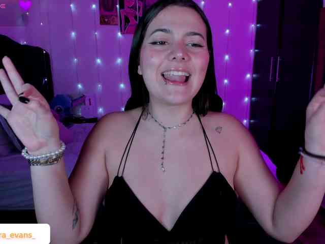 NahiaraEvans- webcam