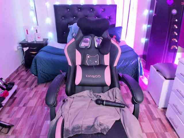 NahiaraEvans- webcam