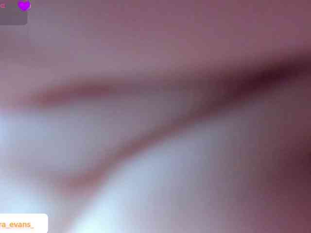 NahiaraEvans- webcam