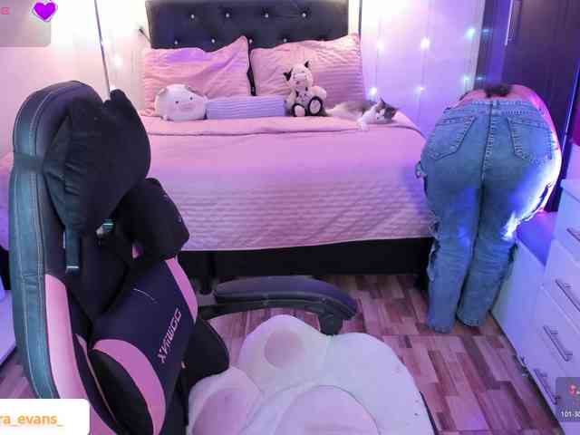 NahiaraEvans- webcam