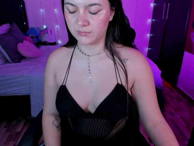 NahiaraEvans- webcam