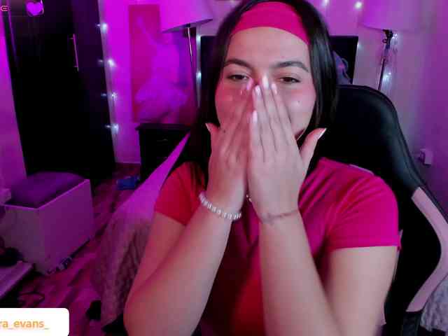 NahiaraEvans- webcam