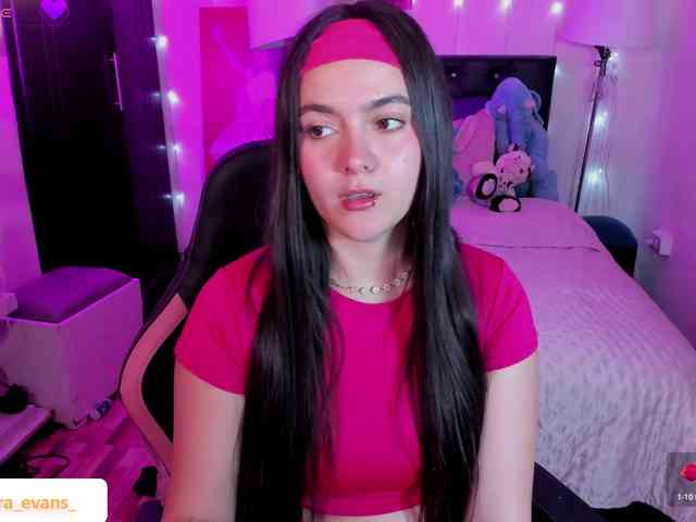 NahiaraEvans- webcam