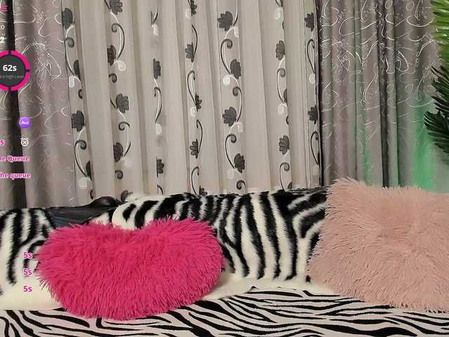 Adela27's BongaCams show and profile