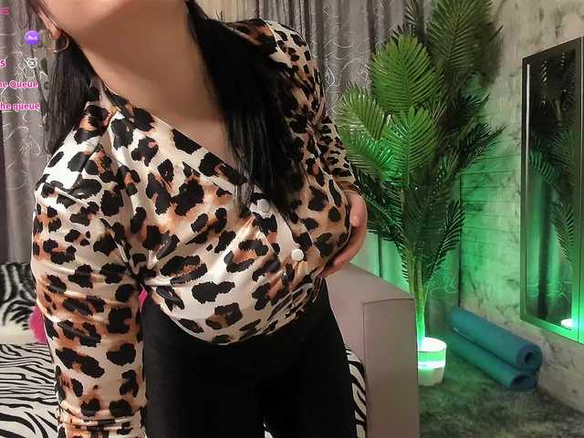 Adela27's BongaCams show and profile