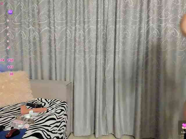 Adela27 webcam