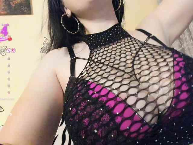 Adela27 webcam