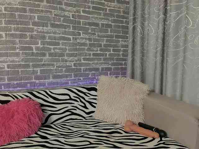 Adela27 webcam