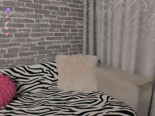 Adela27 webcam