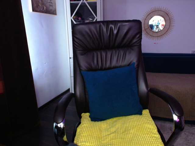 Amasha111's BongaCams show and profile