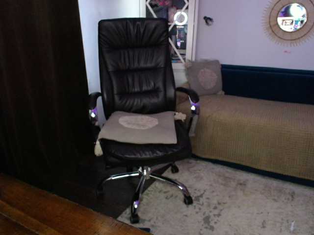 Amasha111's BongaCams show and profile