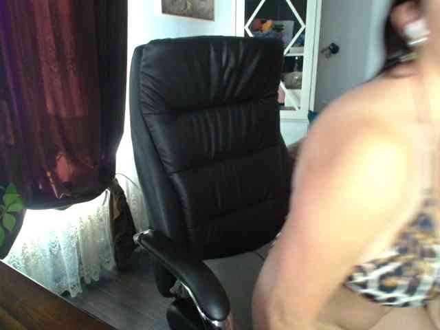 Amasha111 webcam