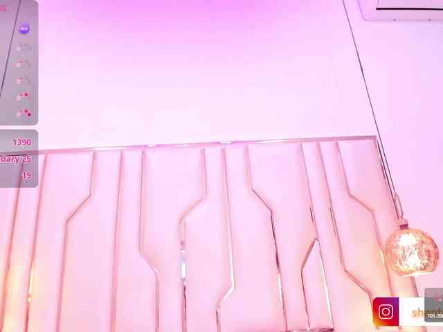 ShantalAddams webcam