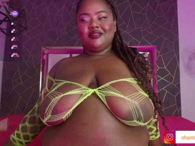 ShantalAddams webcam