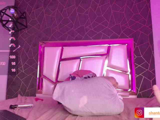 ShantalAddams webcam