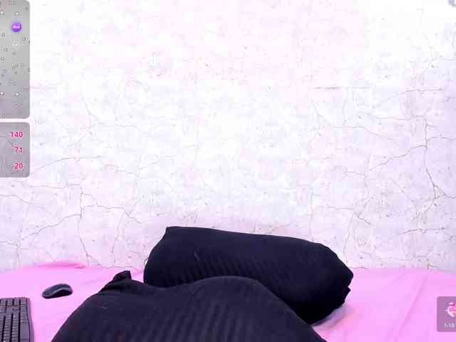 ShantalAddams webcam