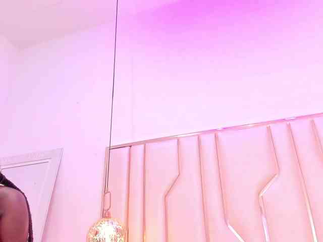 ShantalAddams webcam