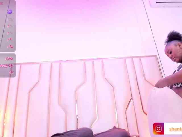 ShantalAddams webcam