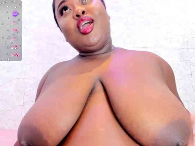 ShantalAddams webcam