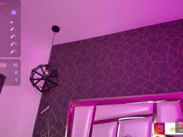 ShantalAddams webcam