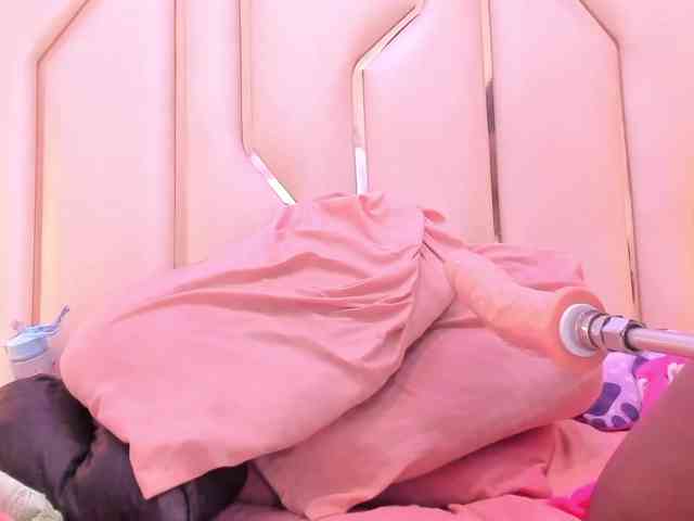 ShantalAddams webcam