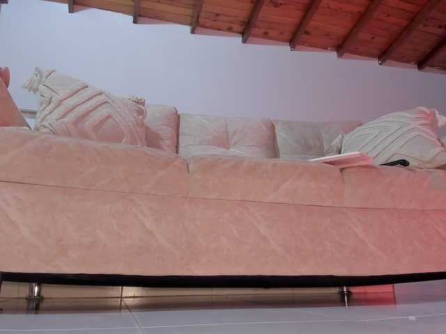 thecurvygirl's BongaCams show and profile