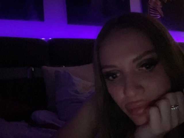 Live with Zlnttt on FliCam