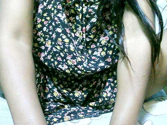 Juliesweety's BongaCams show and profile