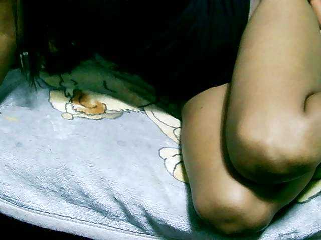 Juliesweety's BongaCams show and profile