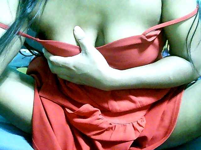 Juliesweety's BongaCams show and profile