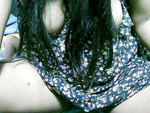 Juliesweety's BongaCams show and profile