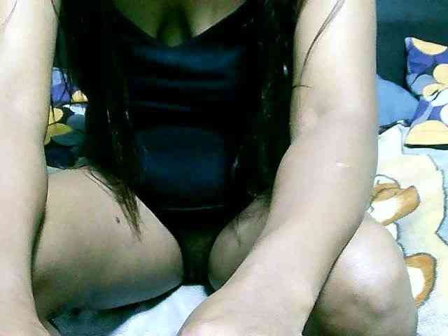 Juliesweety Live Webcam on BongaCams