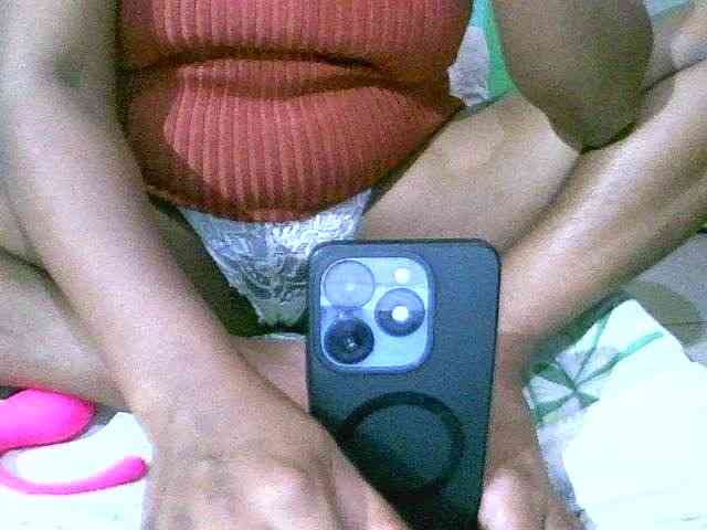 Juliesweety webcam